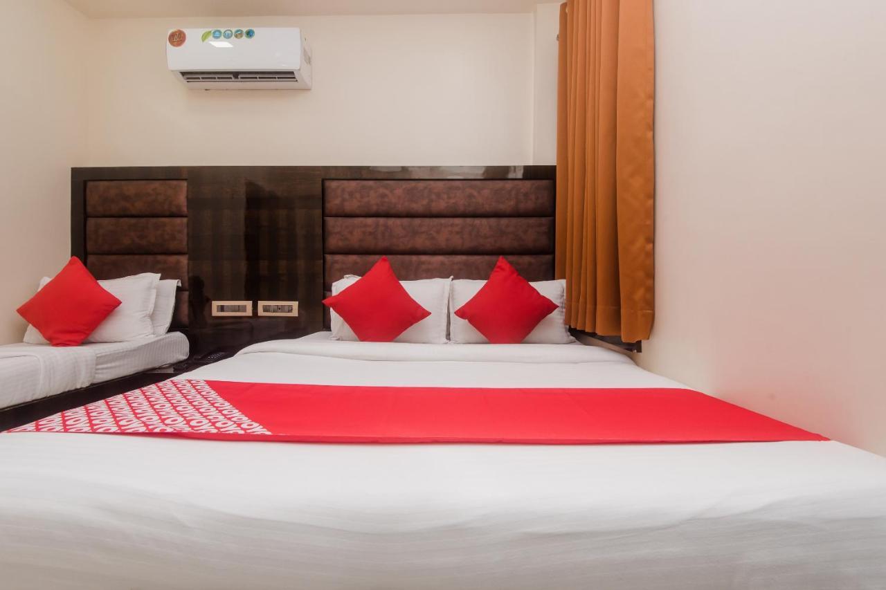 Готель Vaccinated Staff - Oyo 22055 Dadar Residency Мумбаї Екстер'єр фото