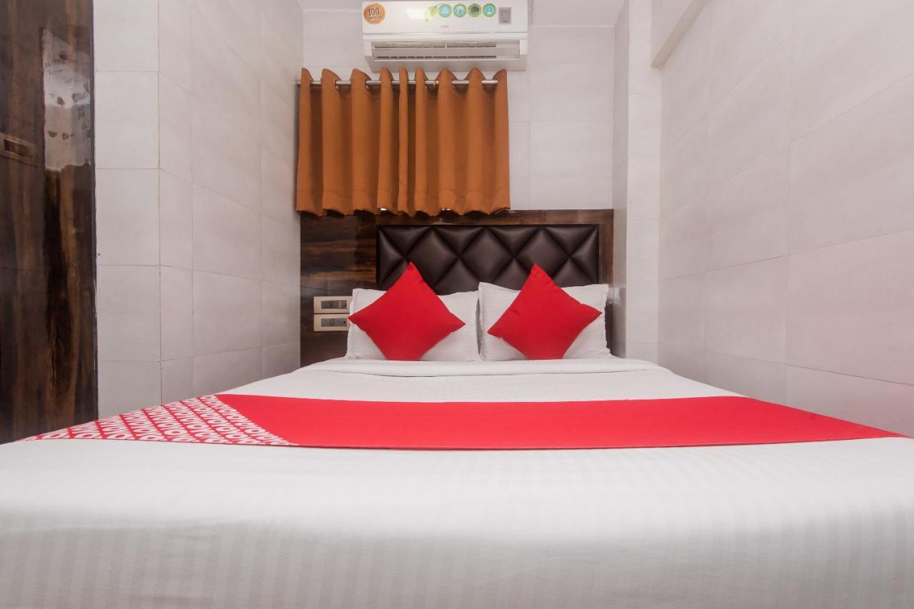 Готель Vaccinated Staff - Oyo 22055 Dadar Residency Мумбаї Екстер'єр фото