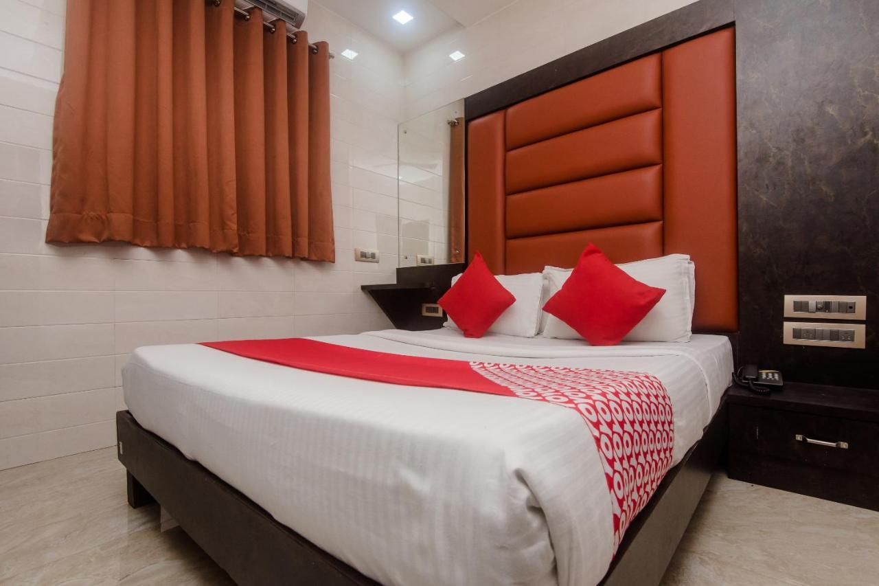 Готель Vaccinated Staff - Oyo 22055 Dadar Residency Мумбаї Екстер'єр фото