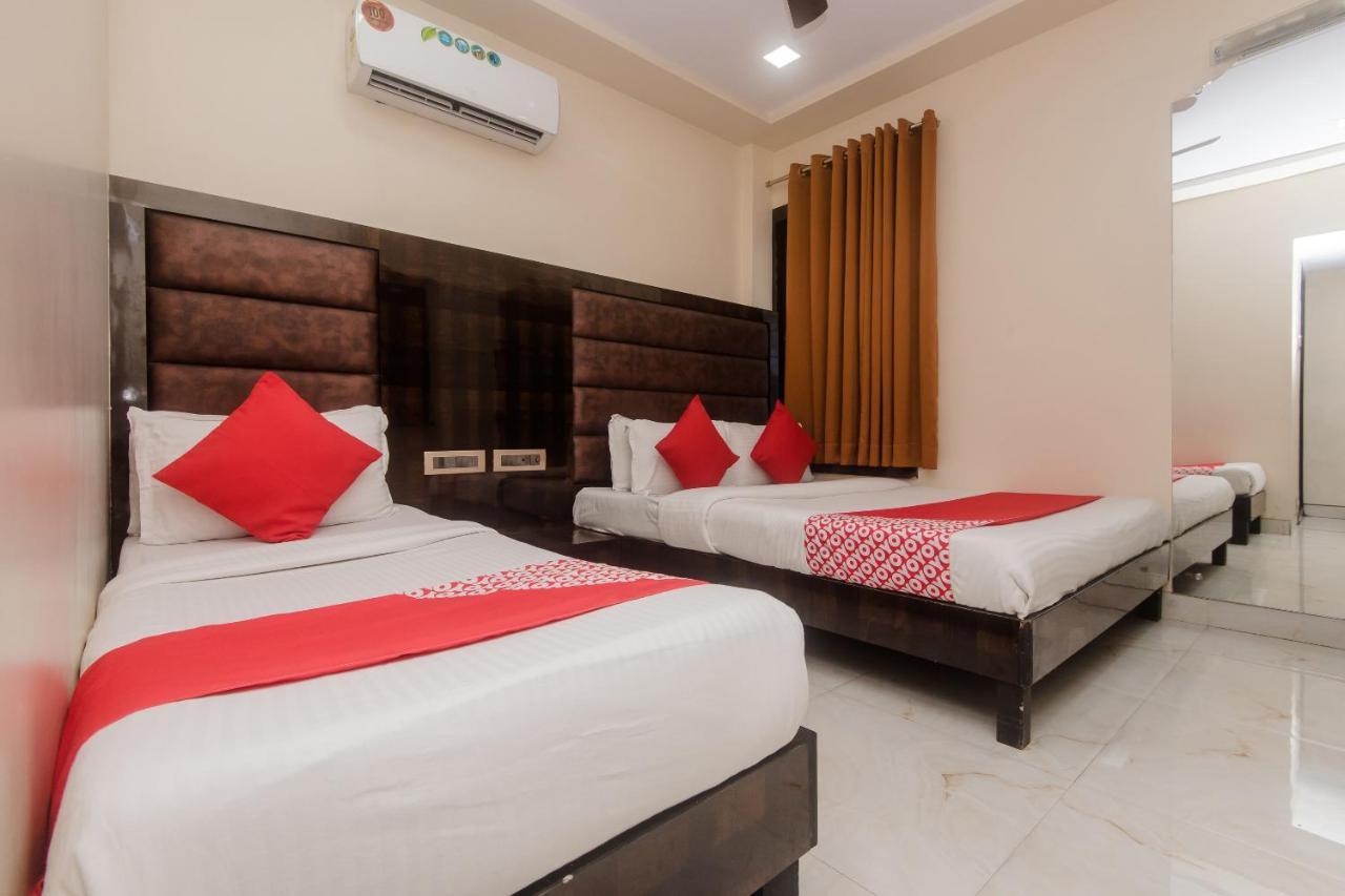 Готель Vaccinated Staff - Oyo 22055 Dadar Residency Мумбаї Екстер'єр фото