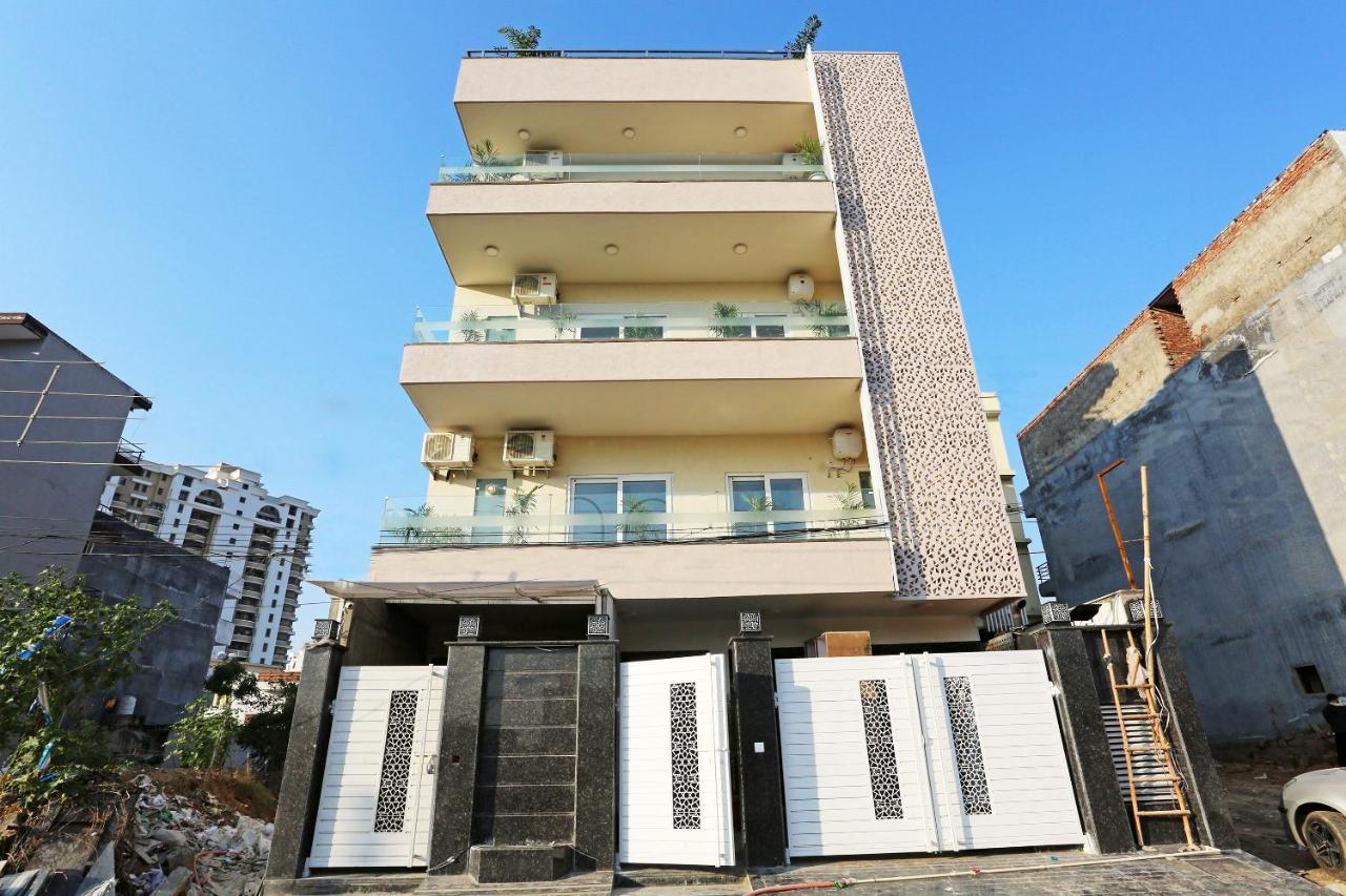 Готель Vaccinated Staff - Oyo 22055 Dadar Residency Мумбаї Екстер'єр фото