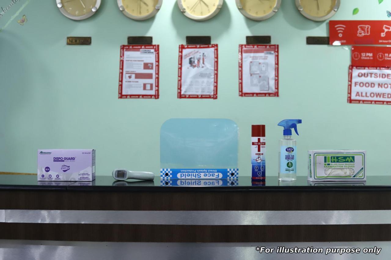 Готель Vaccinated Staff - Oyo 22055 Dadar Residency Мумбаї Екстер'єр фото